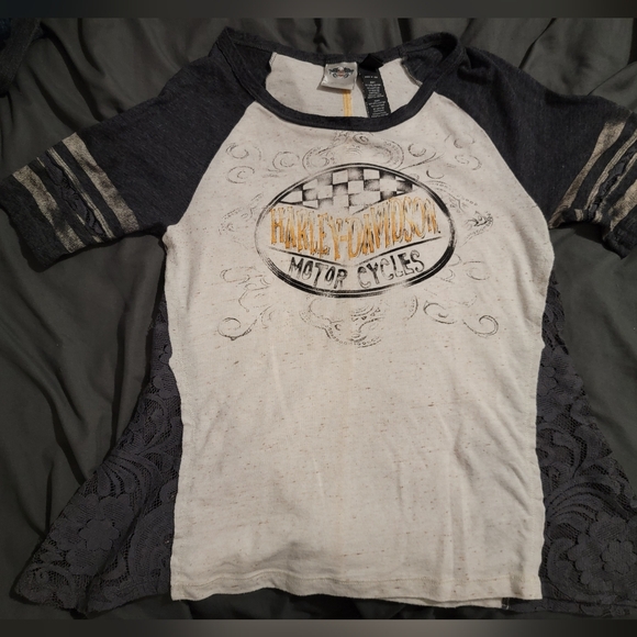 Harley davidson and size small - Picture 3 of 3